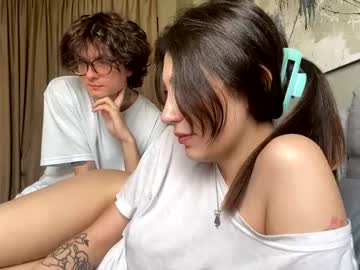 Live cam for step__siblings