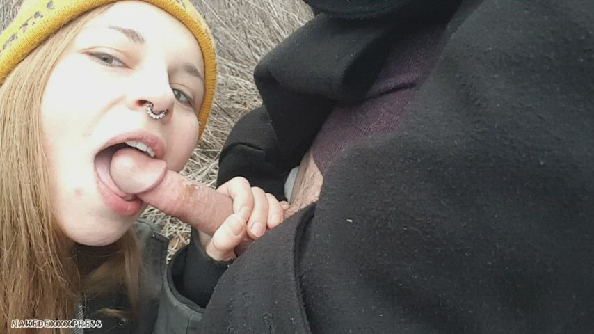 Amateur Oral Sex Couple Girl Homemade MILF Outdoor Public Blowing XXX GIF By  Nakedexxxpress
