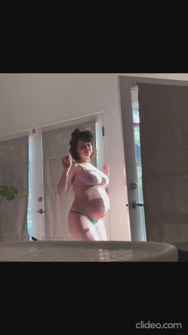 Bouncing Tits Bubble Booty Celebrity XXX GIF By  Pufftuffzombie
