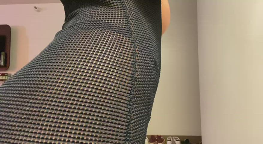 Amateur Enormous Booty Shaking XXX GIF By  Lisette
