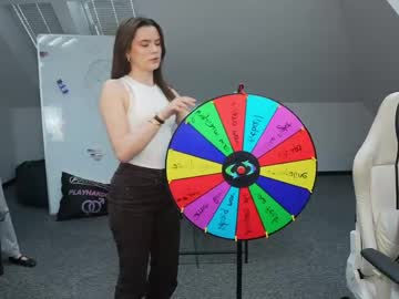 Thumbnail of livehub054 - model live cam