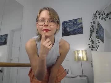 Live cam for mira_marni