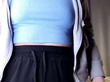 Live cam for on_the_soft_pillow