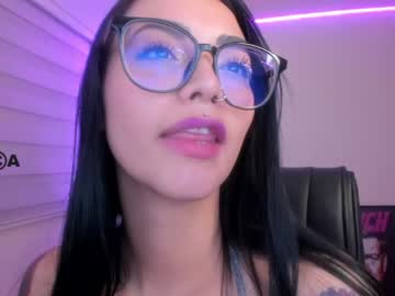Live cam for alice_rausing