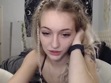 Live cam for tinytayler18