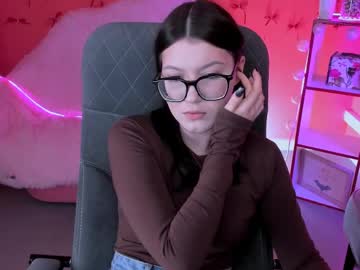 Thumbnail of jennygibson - girl live cam