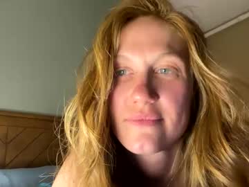 Live cam for petalingpussy