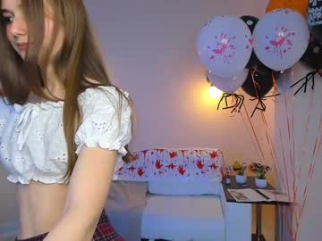 Live cam for emiliaswallow