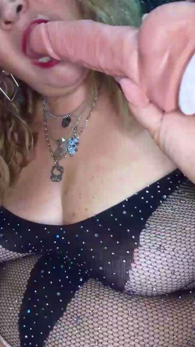 CAM4 female cam momismilf544