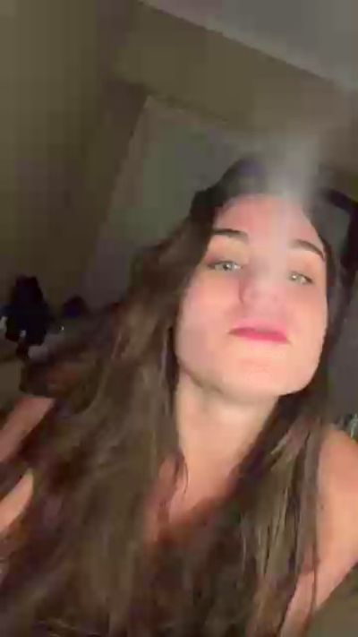 Thumbnail of esperanza37 - CAM4 live cam