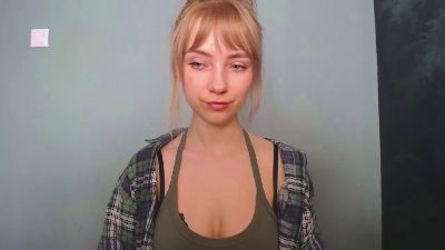 Thumbnail of LuciaAdorable - CAM4 live cam