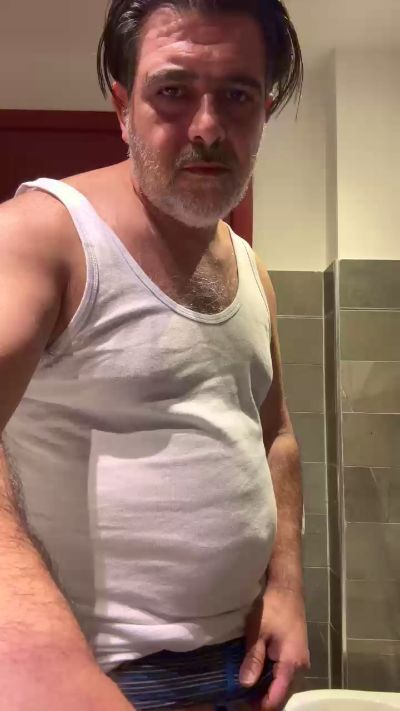 Thumbnail of Rizzo823 - CAM4 live cam