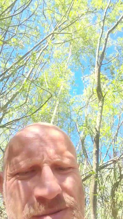 Thumbnail of Erdbert_1 - CAM4 live cam