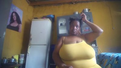 CAM4 female cam Neliswa