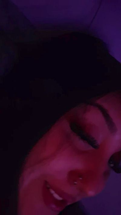 Thumbnail of babyyandrea_ - CAM4 live cam