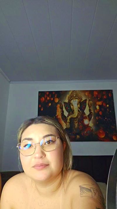 CAM4 female cam kamila_hotty