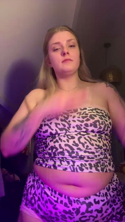 Thumbnail of Yacrazybtch_x - CAM4 live cam