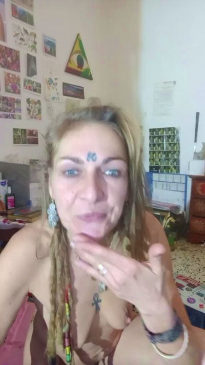 CAM4 female cam manuella19