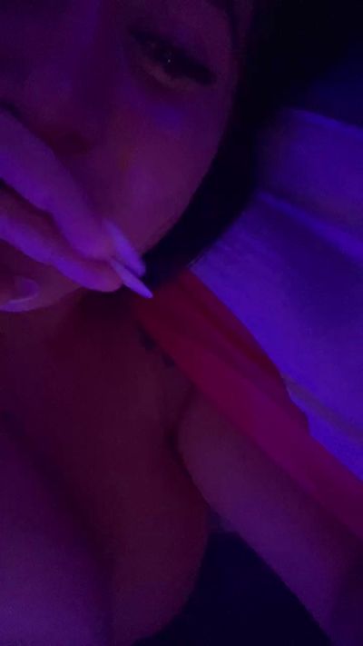 Thumbnail of Leonessa29 - CAM4 live cam