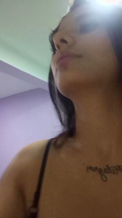 Thumbnail of Yvonne_Collins - CAM4 live cam