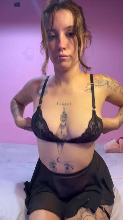 Thumbnail of Luciebeau - CAM4 live cam
