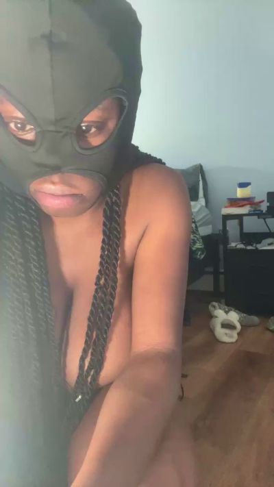 Thumbnail of MaskedprincessI - CAM4 live cam