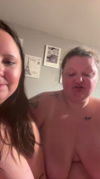 CAM4 female cam Flirtylescouple