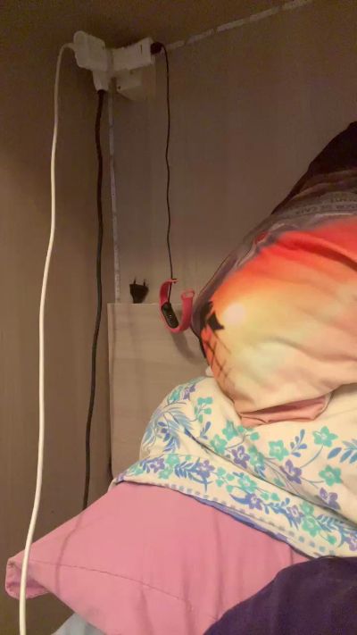 CAM4 female cam lolaaa__