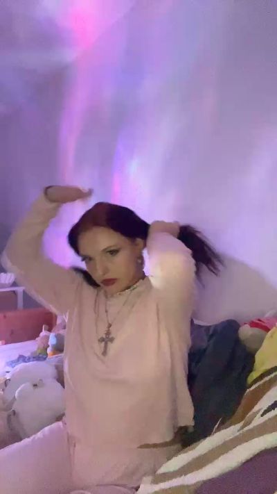CAM4 female cam laurunka1