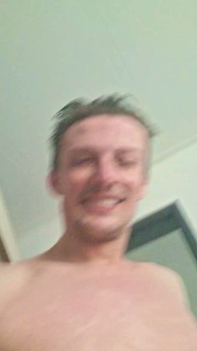 Thumbnail of love2benaked - CAM4 live cam
