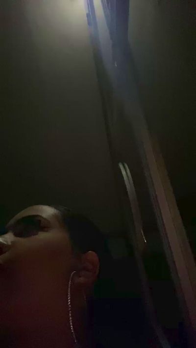 CAM4 female cam AmandaDebaro