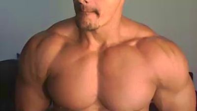 Thumbnail of muscleoss - CAM4 live cam