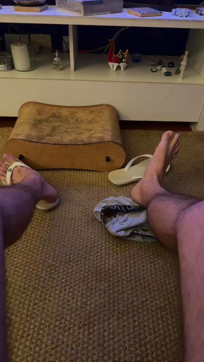 Thumbnail of dot_feet - CAM4 live cam