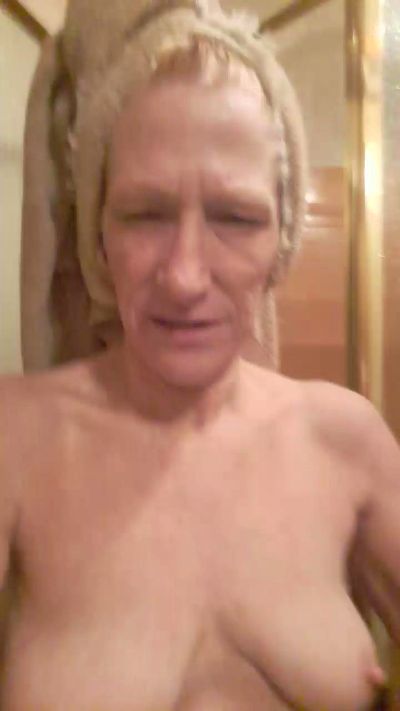 Thumbnail of Blonde2go - CAM4 live cam
