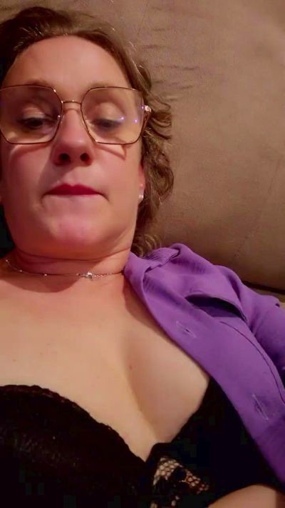 Thumbnail of michellereis2 - CAM4 live cam