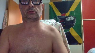 CAM4 male cam ortijah