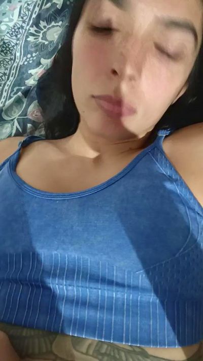CAM4 female cam Mica_vice1