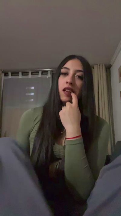 CAM4 female cam emilyy444