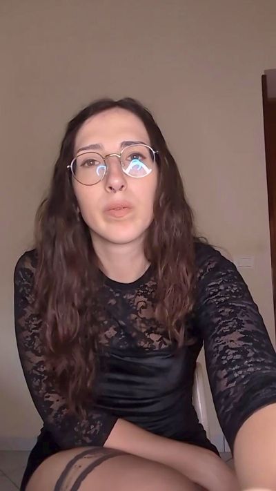 Thumbnail of Mad_Queen - CAM4 live cam