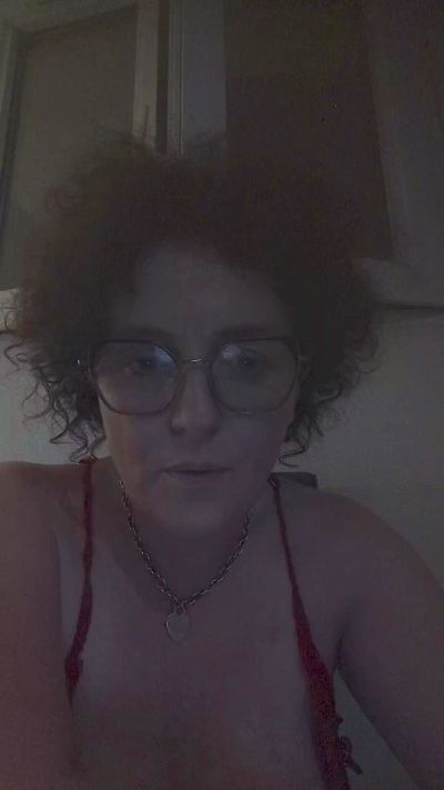 Thumbnail of Cclaireee - CAM4 live cam