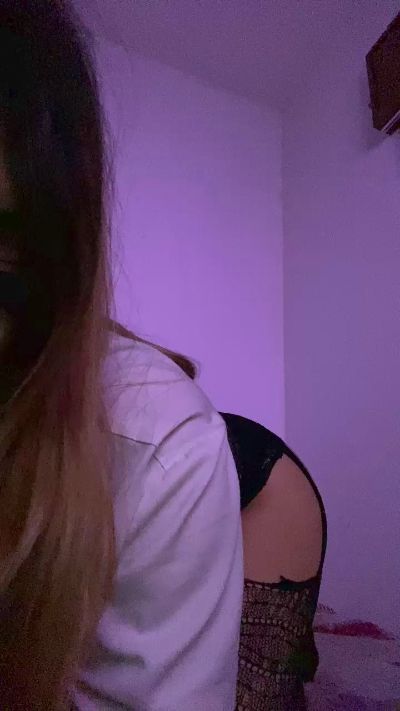 CAM4 female cam Rojita999