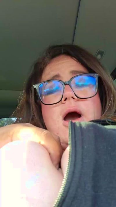 CAM4 female cam HotHousewife33