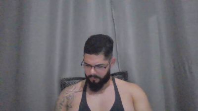 CAM4 male cam aquills