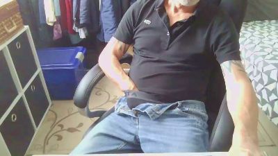 Thumbnail of Kevinareux60 - CAM4 live cam