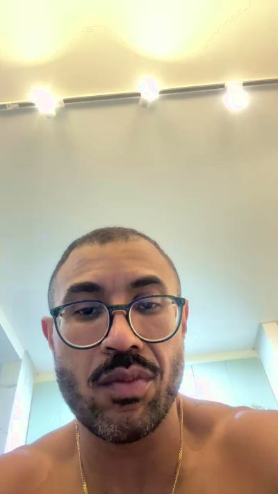 CAM4 male cam gu_tavares