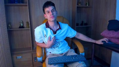 Thumbnail of Derek_Voss - CAM4 live cam