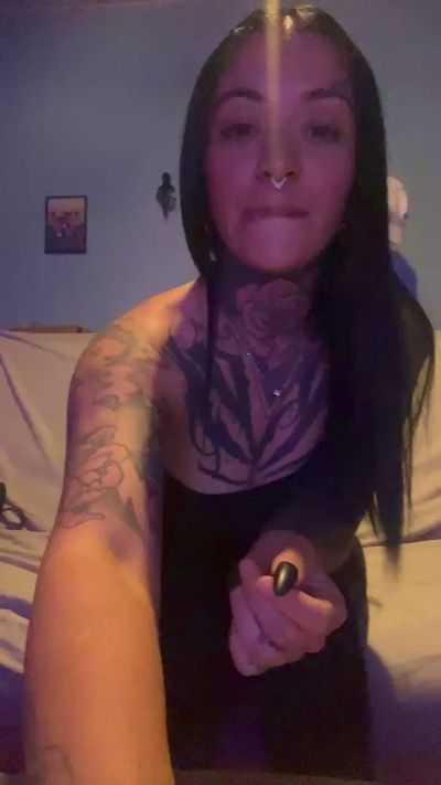 Thumbnail of Lorut1 - CAM4 live cam