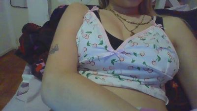 Thumbnail of luleee3 - CAM4 live cam
