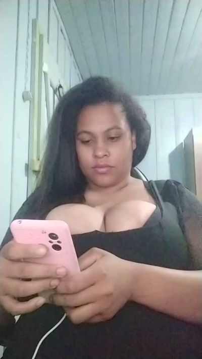 CAM4 female cam moreninhabab82