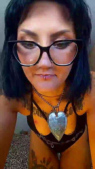 CAM4 female cam MissMala